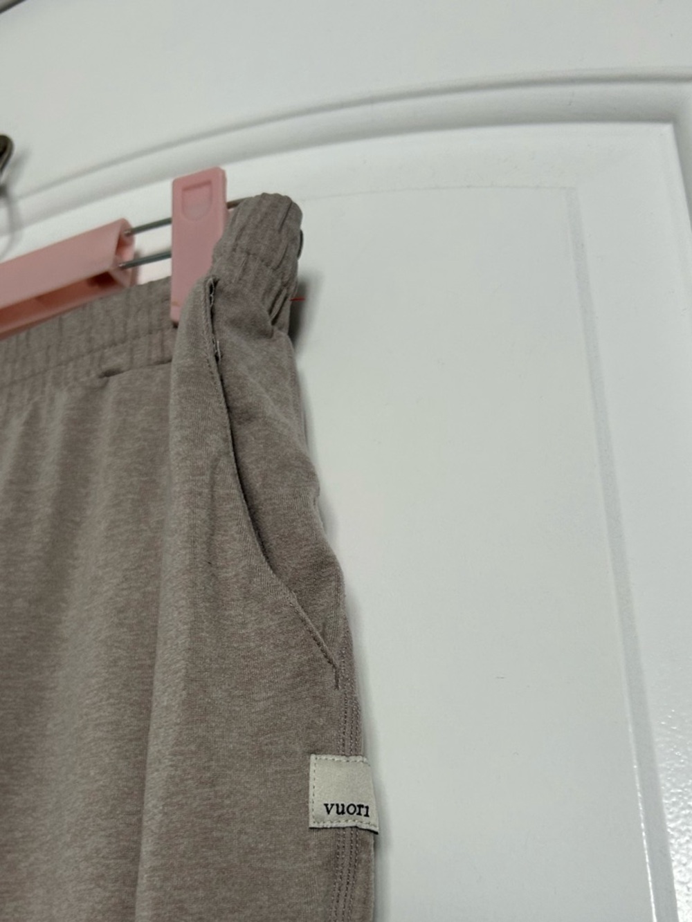 Vuori Women's Boyfriend Jogger Lounge Sweatpants Size S athleisure cozy gym Tan - Picture 6 of 9